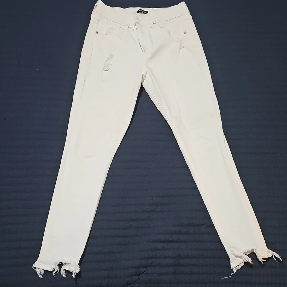 Express White Distressed Skinny Jeans